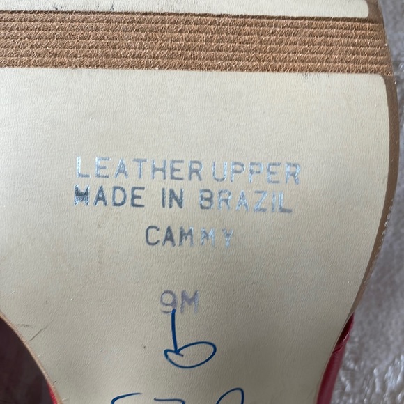 White MT red heel sandal, like new, size 9 - Picture 9 of 10